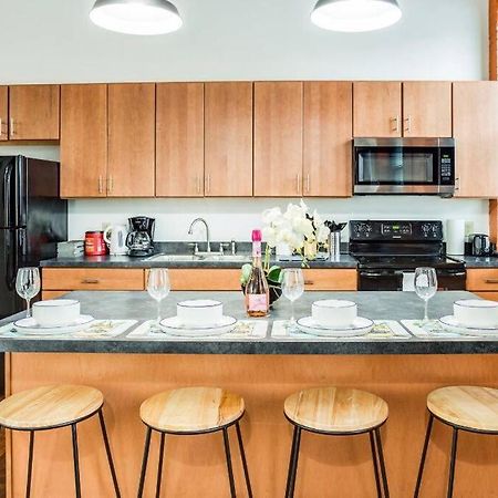 شقة Centric Ny Style Loft W/King Bed روتشستر المظهر الخارجي الصورة